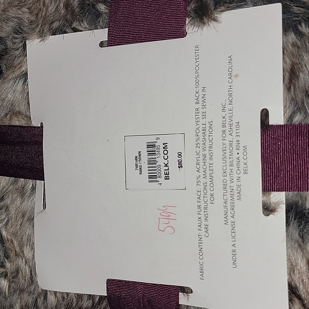 Biltmore Throw - Picture 3 of 4